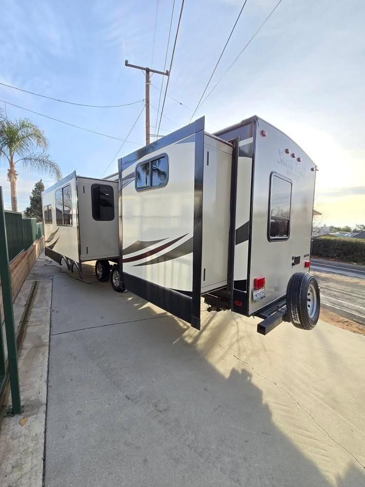 2 bedroom travel trailer with 3 slides. VERY CLEAN