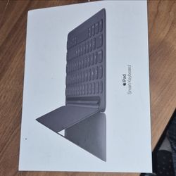 Apple iPad Smart Keyboard Folio Charcoal Gray Smart Connector English QWERTY