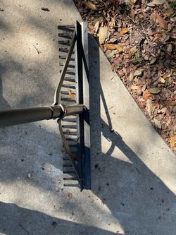 Hooeyman Heavy Duty rake (move rocks/debris)