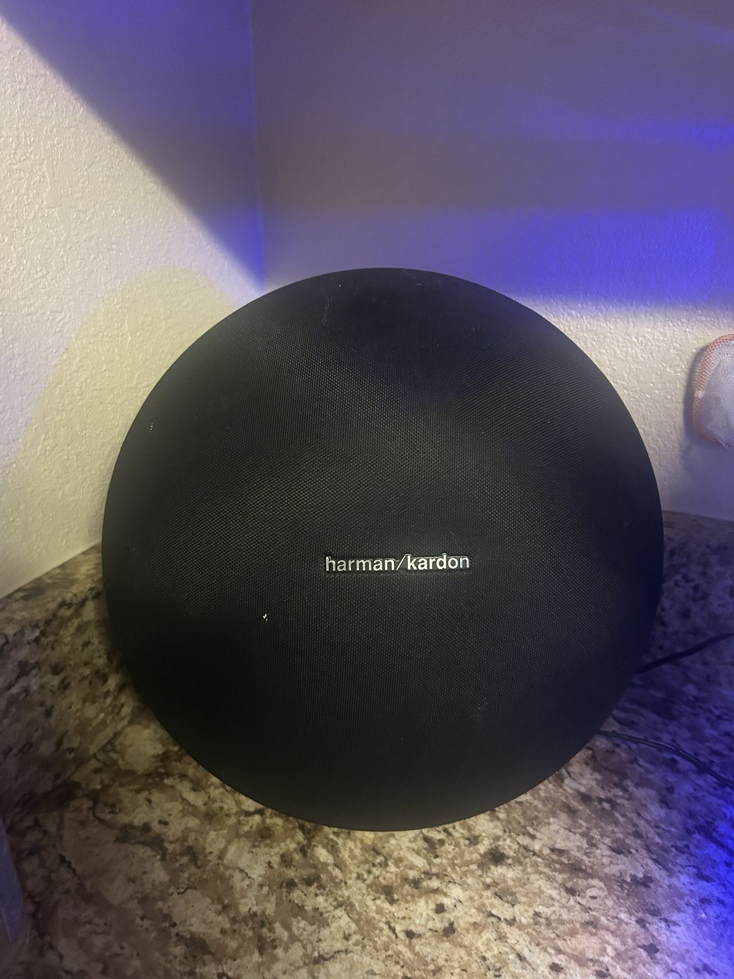 Used-Harman Kardon Onyx Studio 4