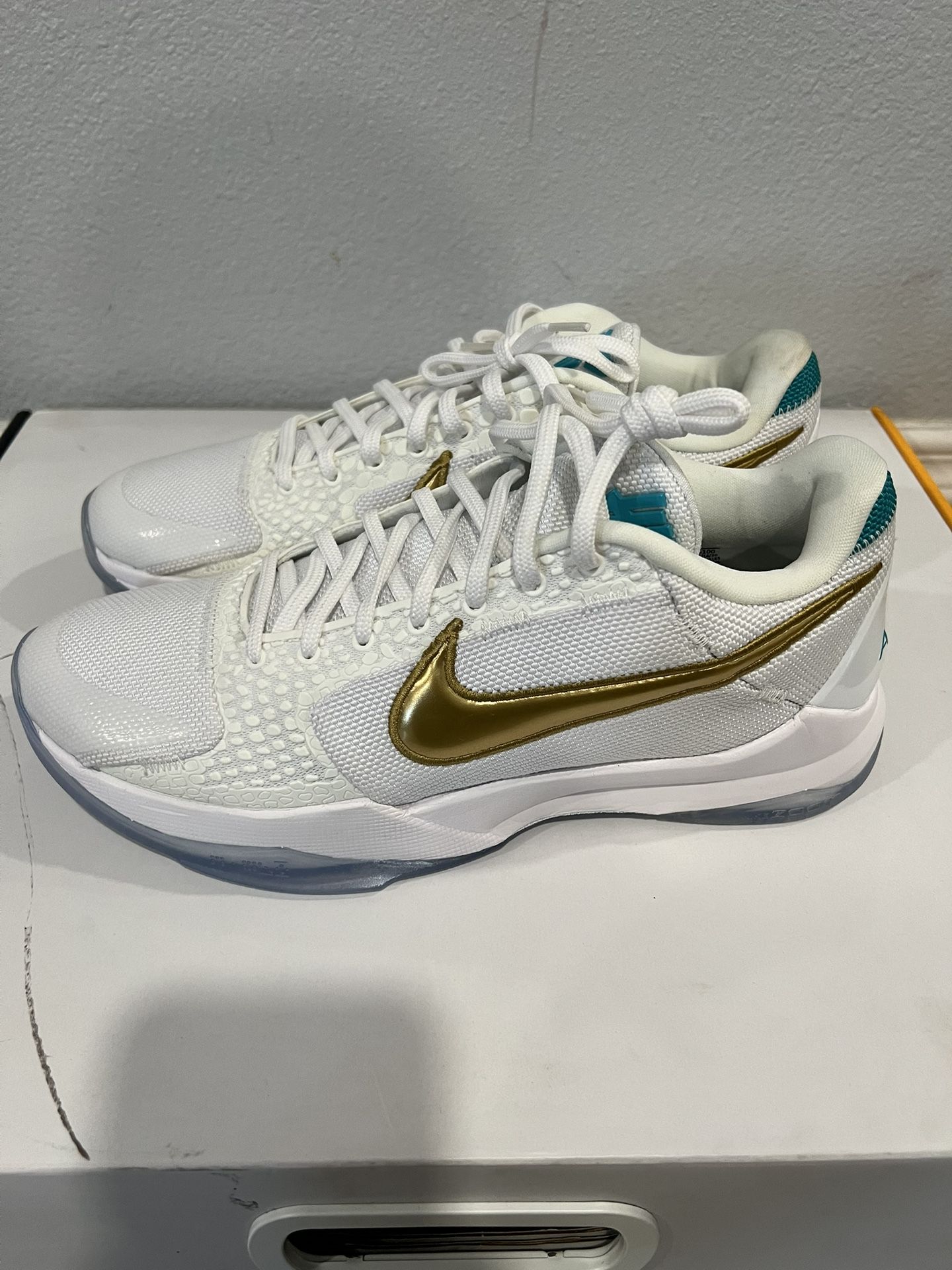 Nike Kobe 5 Protro Undefeated.
