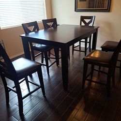 DINING ROOM TABLE W/LEAF 6 CHAIRS