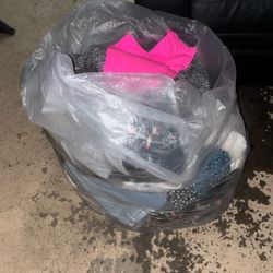 Big Bag Of Women’s Clothes 