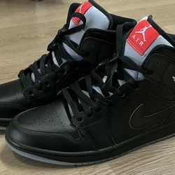 Size 11.5 Men Nike Air Jordan 1