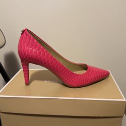 Michael Kors Dorothy Heel Size 8