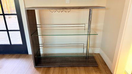 Bar with 2 shelves