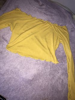 Off shoulder crop top