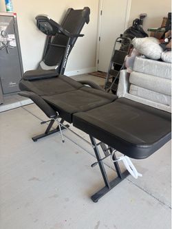 Esthetician bed/Lash bed