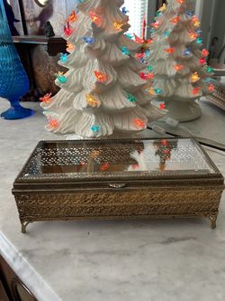 Vintage Mid Century Hollywood Regency Sectional Ormolu Filigree Jewelry Box With A Beveled Glass Lid W/Velvet Lining 