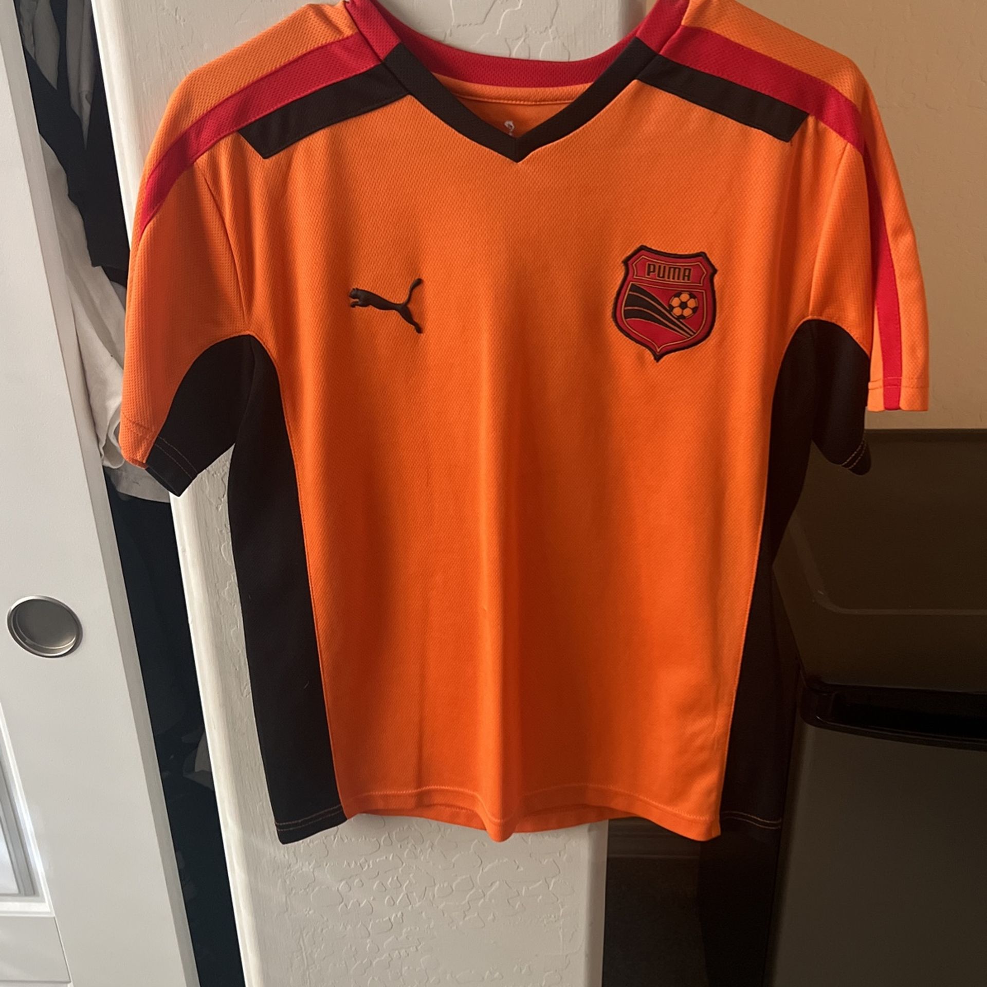 Puma Jersey Size Medium