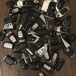 Kia key fob Toyota key fob Hyundai key fob Mini Cooper key fob Nissan key fob Bentley key fob Ford key fob Chevrolet key fob Bmw key fob