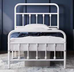 2 Twin Beds, Mattress NOT INLCLUDED.