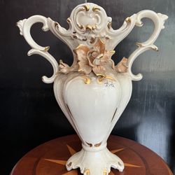 Vase Capodimonte 