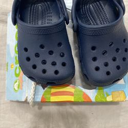 Baby Crocs Size 2/3C