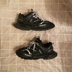 BALENCIAGA TRACKS “SIZE 45 “ TRADES ACCEPTED 