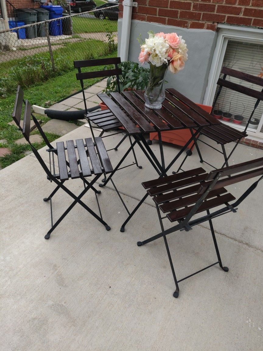 Patio set