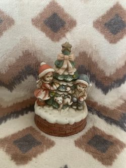 Vintage Lefton Music Box Ceramic Works Plays Deck the halls