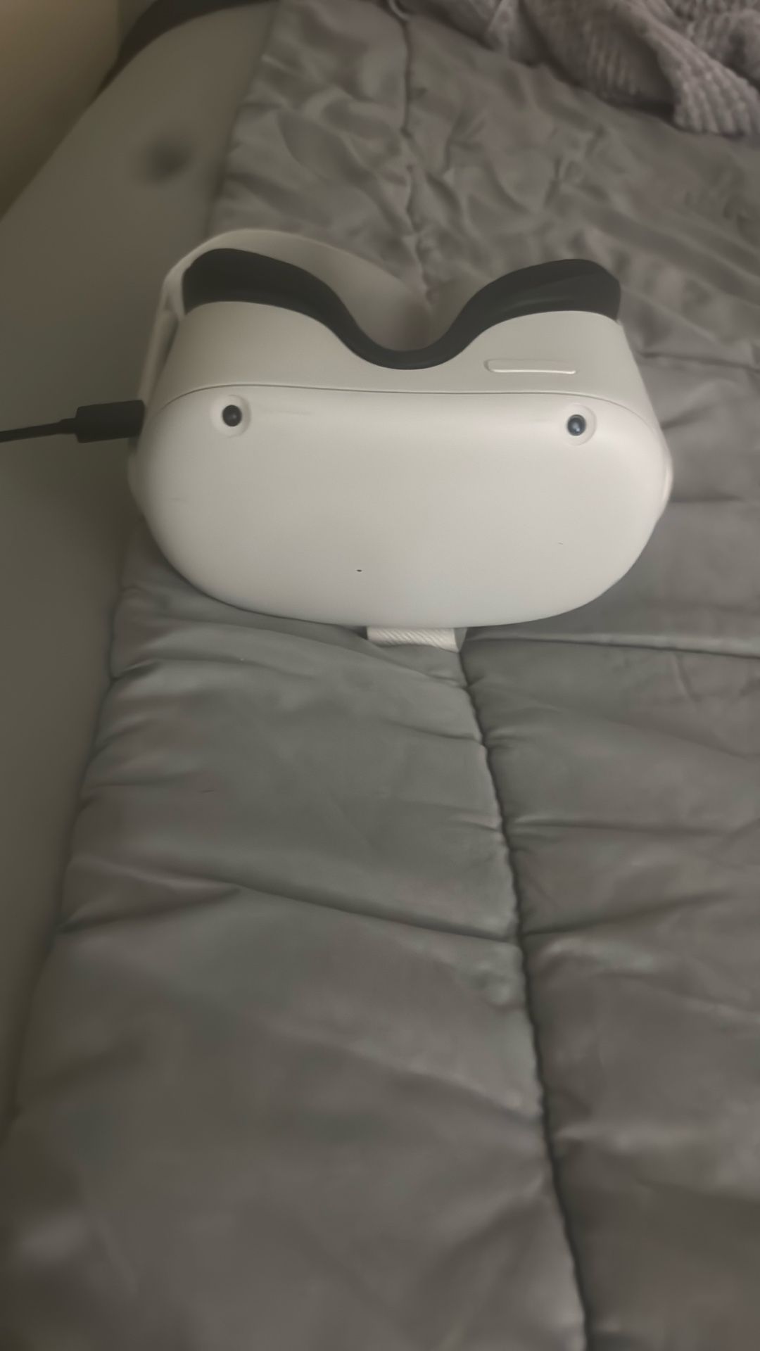 Good Condition Used Oculus Meta-quest 2