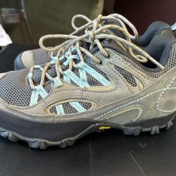 Patagonia Women Tennis Shoes .