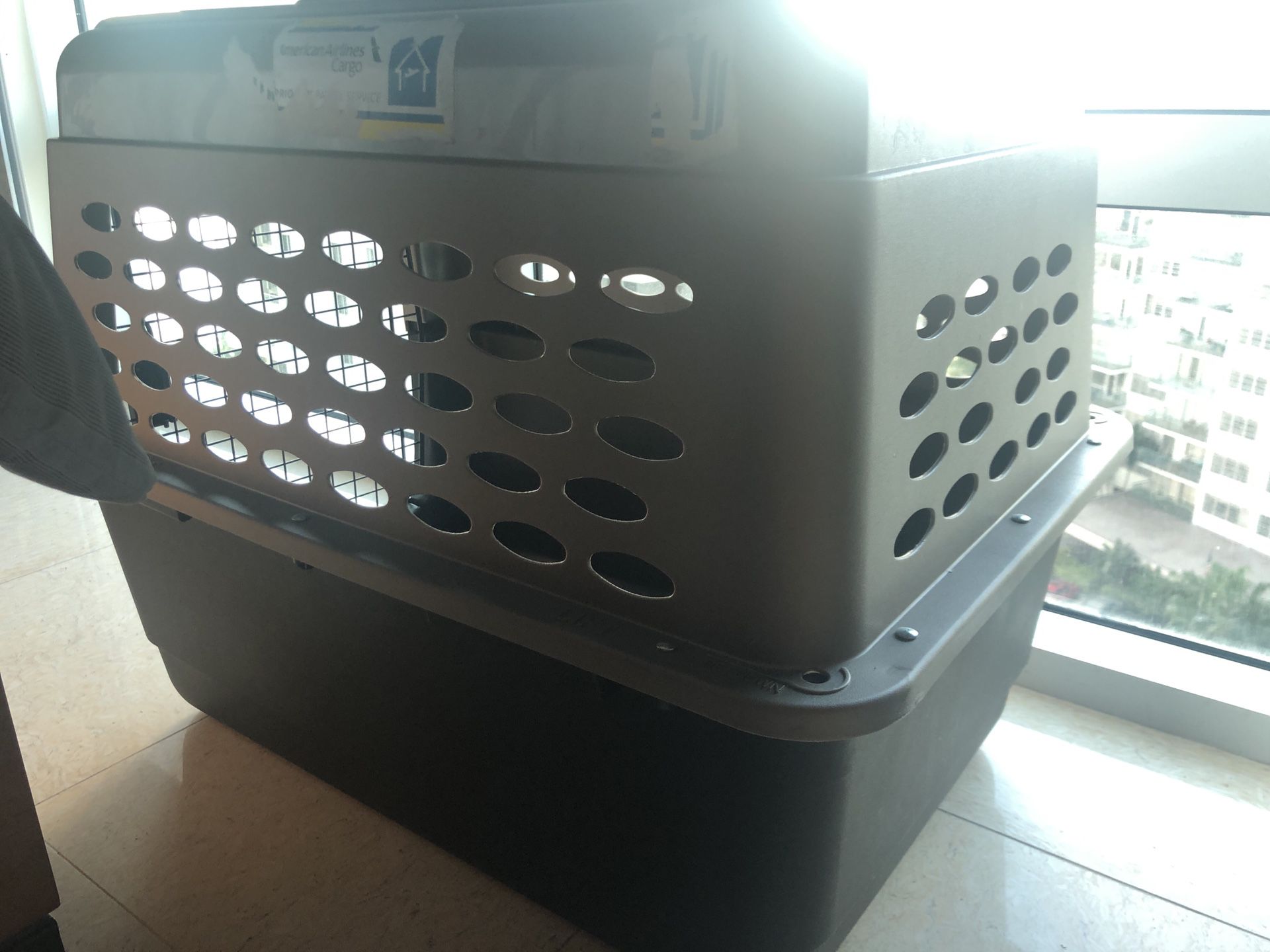 Crate for mid-size dogs