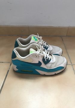 Nike Air Max - White and Blue