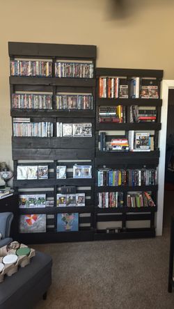 DIY Pallet Wood Bookshelf Unit