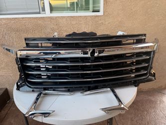 2026 Chevy Traverse OEM Front Grille Assembly with Chrome Trim
