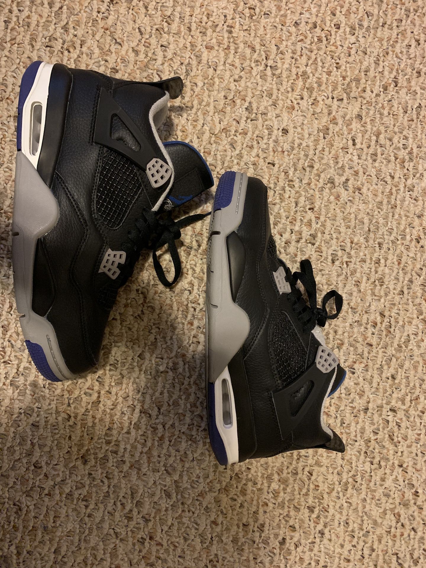 Jordan 4 