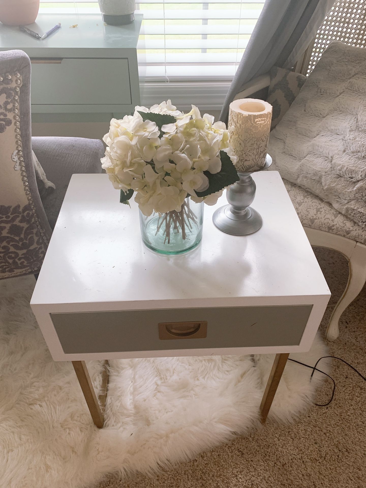 Cute end table/ night stand