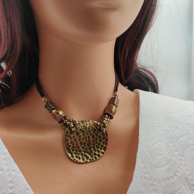 Boho Style Brown And Bronze Necklace 