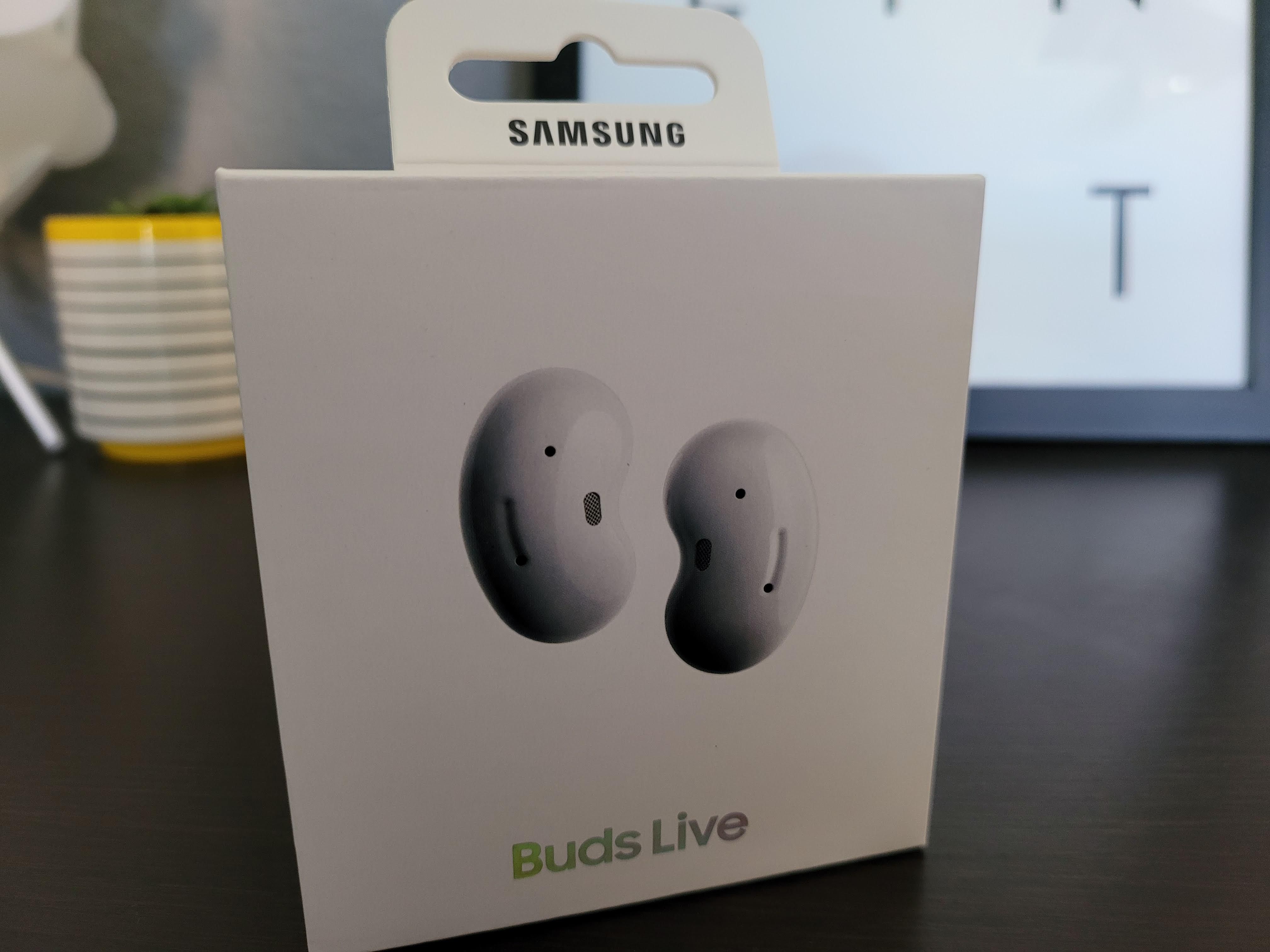 Samsung - Galaxy Buds Live True Wireless Earbud Headphones - White - Active Noise Cancelling