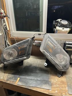 2010 Mustang Headlights