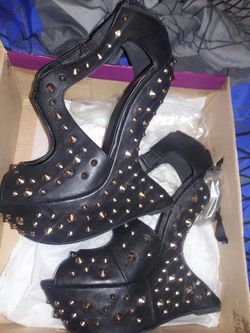 Size 10 sexy helpless heels