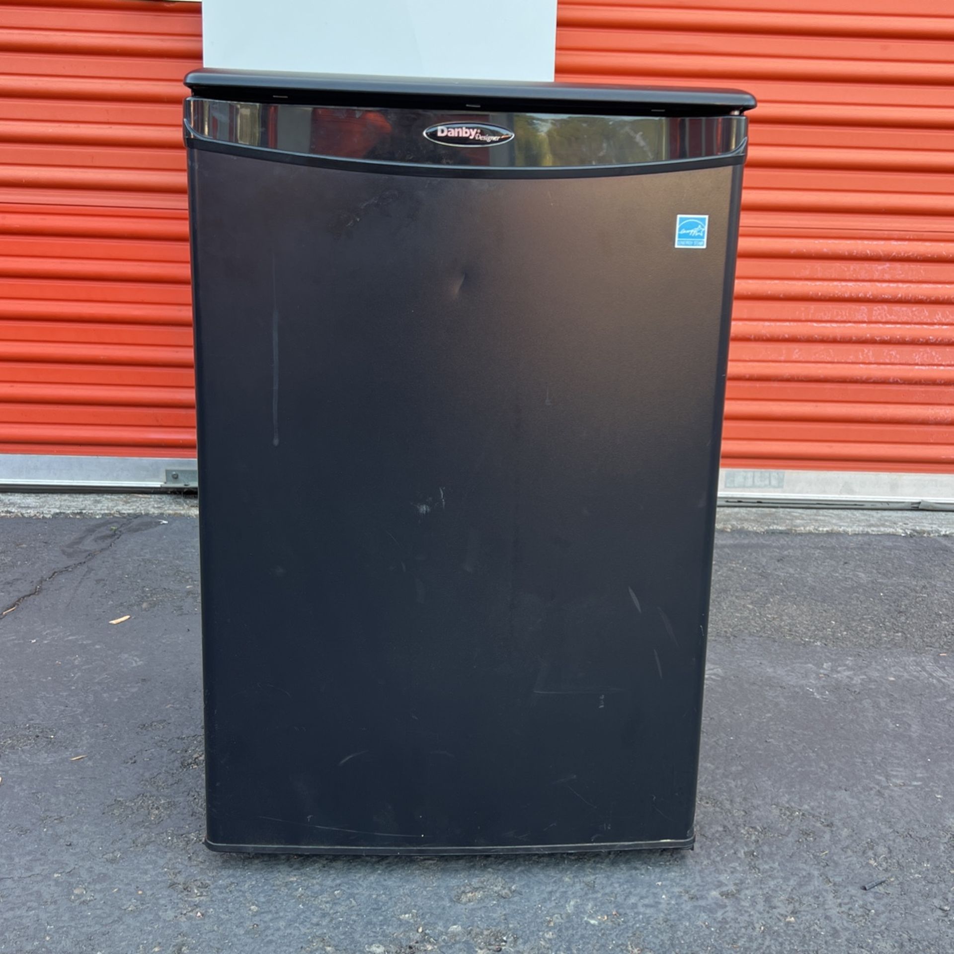 Danby Designer 2.6 Cubic Feet Compact Refrigerator 