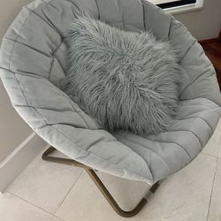 Hang-A-Round Chair - Teen bedroom 