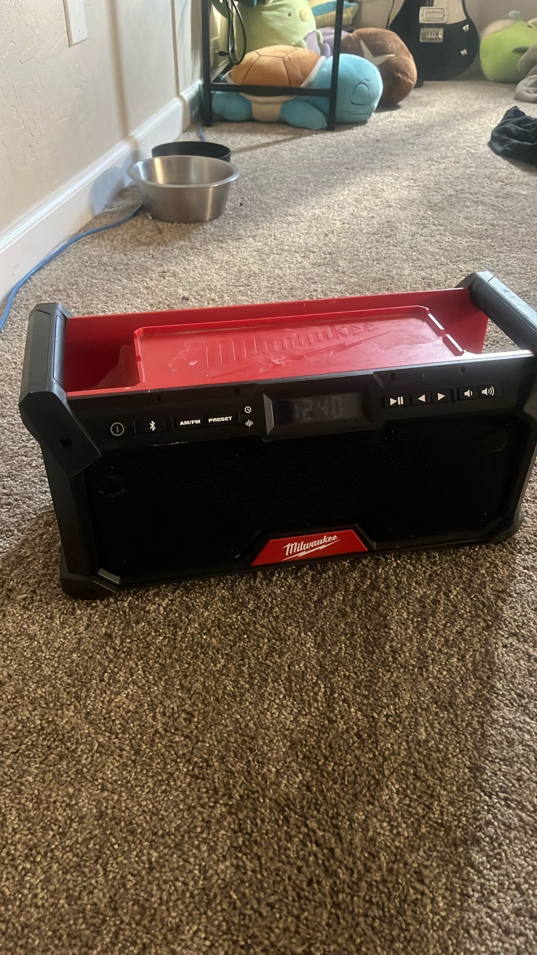 Milwaukee Speaker With Battery No charger 