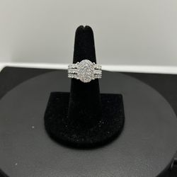 10KW 4CTW Oval Cluster Bridal Set