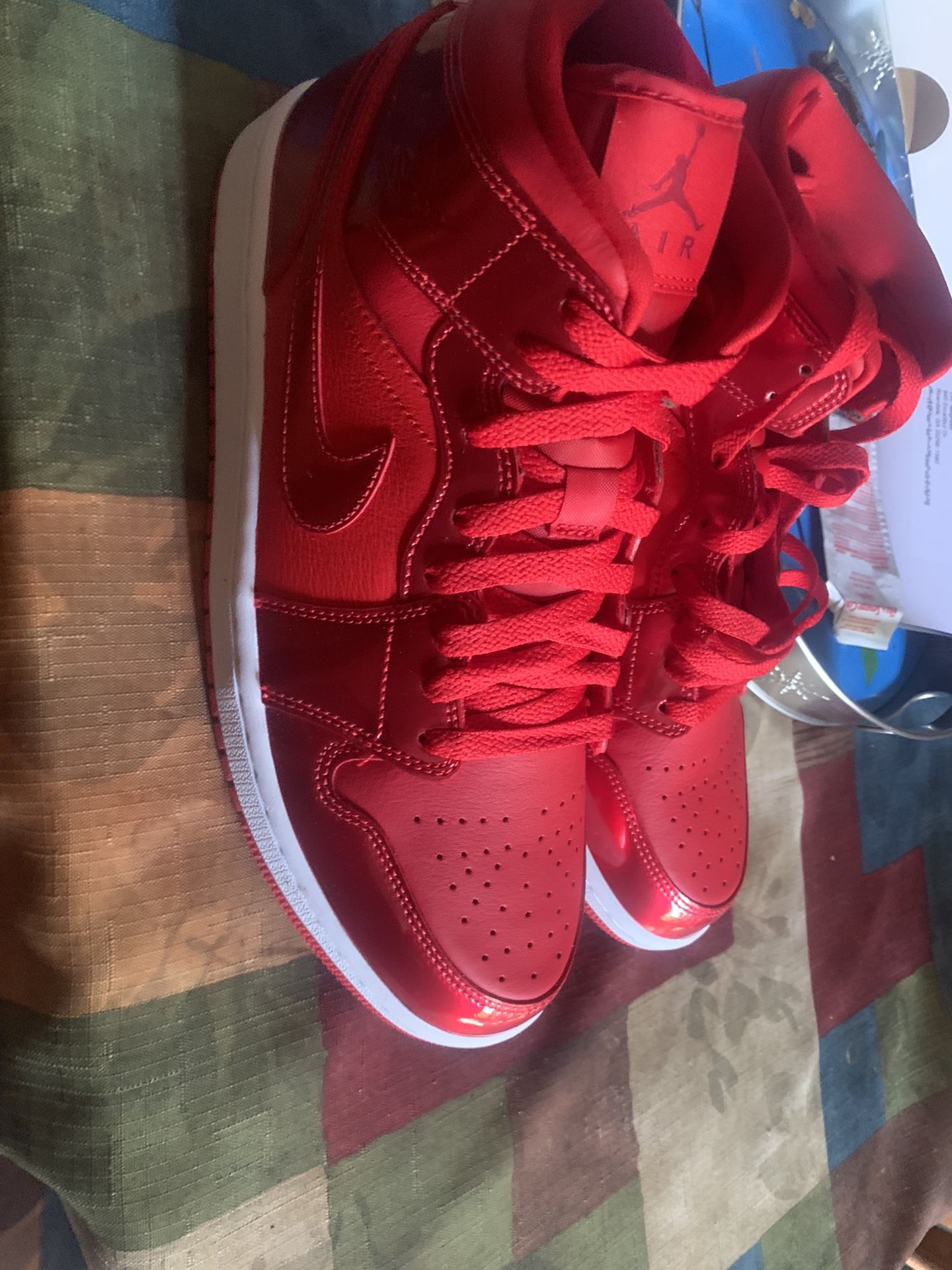 University reds size 11 women/ size 9 men