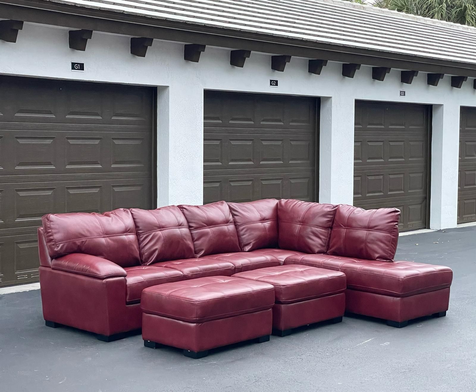 Sofa/Couch Sectional - Red - Leather - Delivery Available 🚛