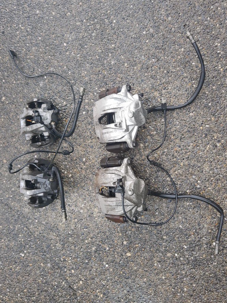 Front and rear brake calipers Mercedes-benz E 350 2007 124k miles