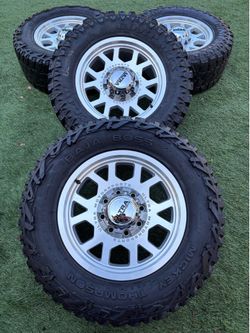 Ford F250 F350 Super Duty wheels and tires rims 8x170