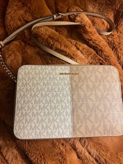 Michael Kors Crossbody Bag