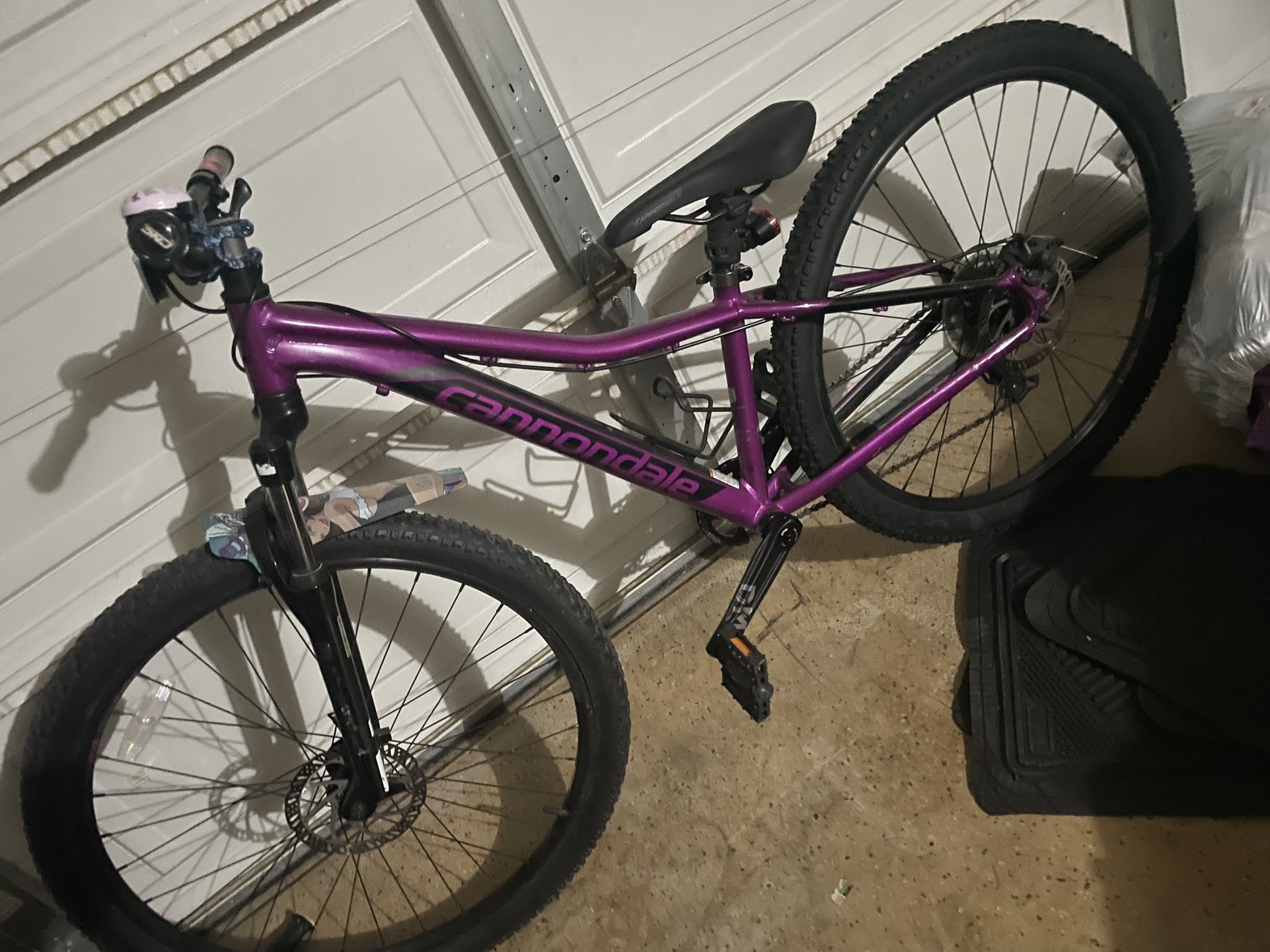 XS Cannondale Girls Bike