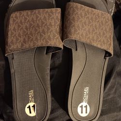 Michael Kors SLIDES