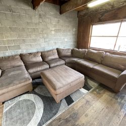 Brown Wrap Around Sectional Couch “WE DELIVER”