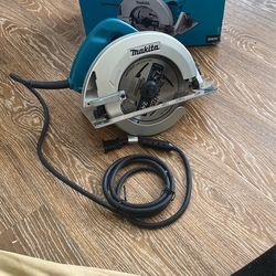 Makita Circular Saw 7-1/4”