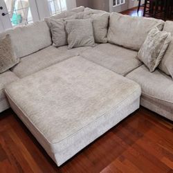 Large Sectional, Ottoman And Pillows