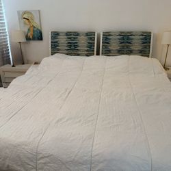 Beautiful Solid Wood King Bedroom Set – White Finish