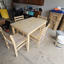 Dining Table And 4 Chairs 