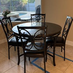 Dinning Table And 4 Chair Set $155